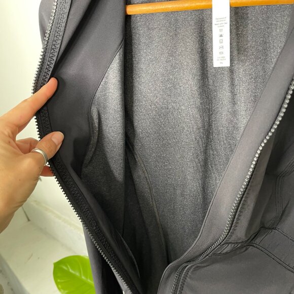 Lululemon Black Full Zip Round Trip Fitted Stretch Performance Jacket Size 4 - Picture 8 of 13